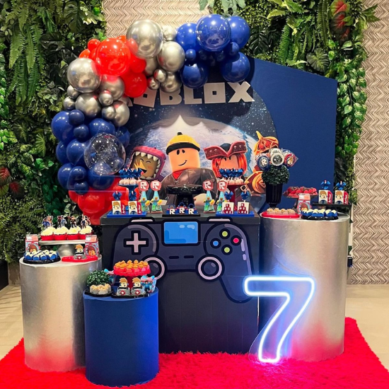 Roblox theme decoration